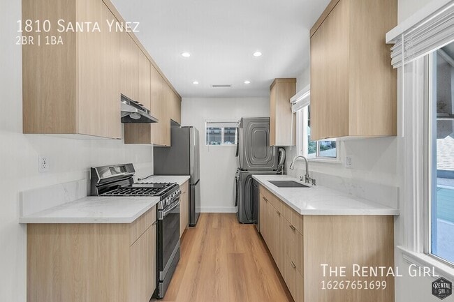 Building Photo - 1810 Santa Ynez St