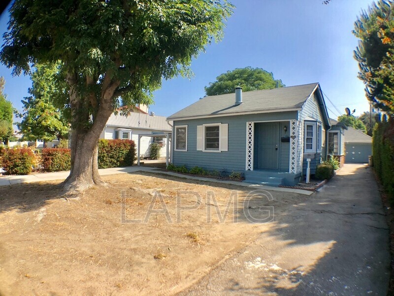 Primary Photo - 6202 N Muscatel Ave