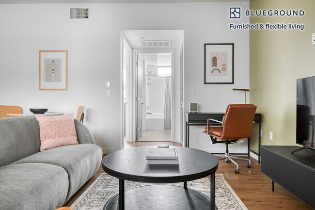 Foto del edificio - 3638 Motor Ave