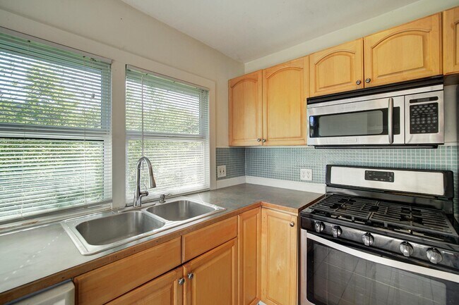 Foto del edificio - 2410 SW Brandon St