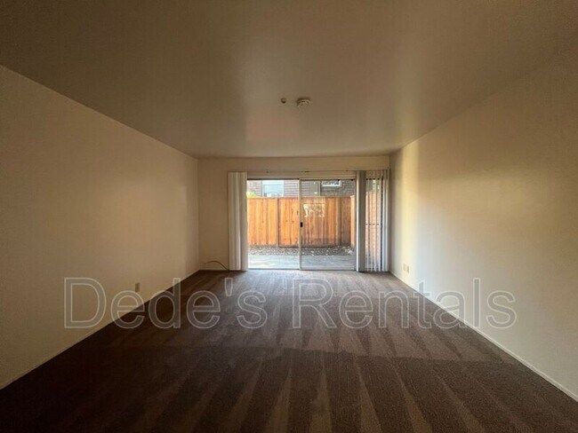 Foto del edificio - 713 Cherry St