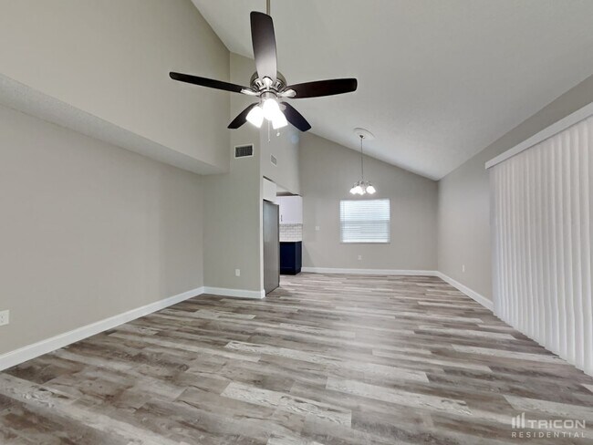 Building Photo - 4356 S Lockwood Ridge Rd