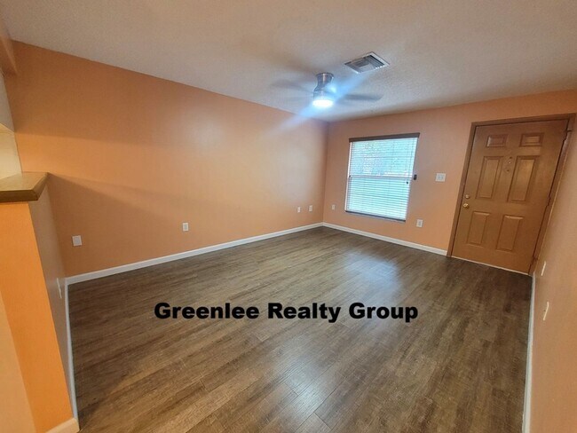 Building Photo - 6141 Chesham Dr