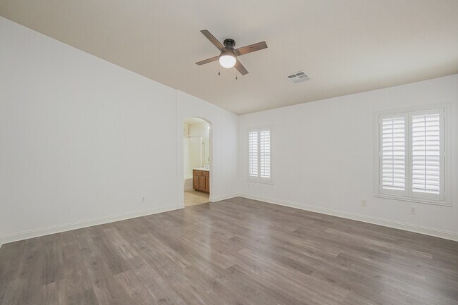Building Photo - 2270 Smokey Sky Dr
