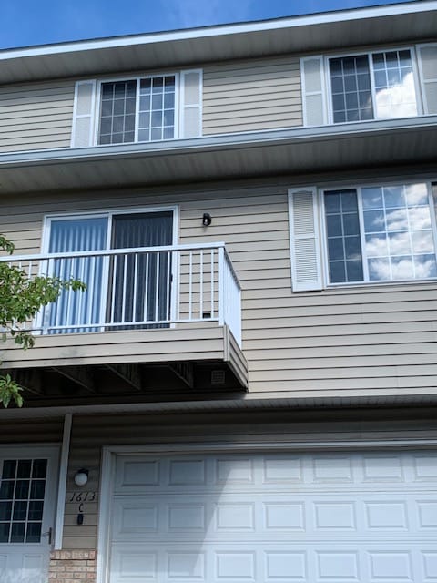 Building Photo - 1613 County Rd D E