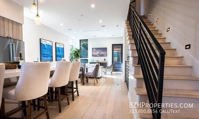 Foto del edificio - 4429 Tujunga Ave