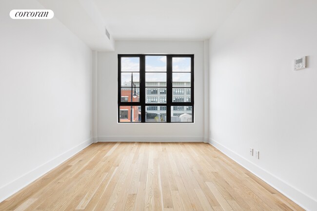 Building Photo - 21-10 44th Dr