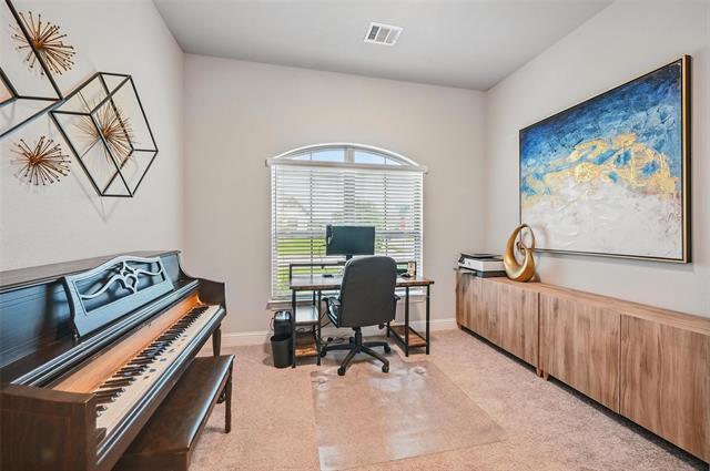 Foto del edificio - 1701 Thresh Ct