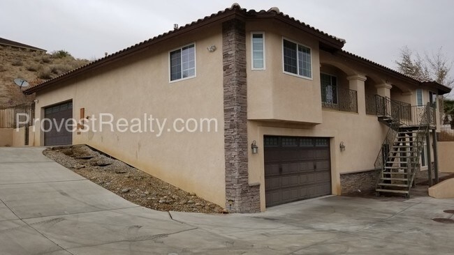 Foto del edificio - 17766 Buckthorn Ave