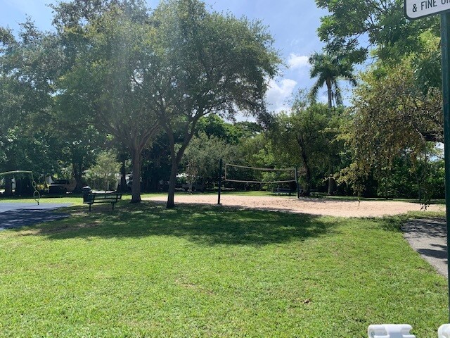 Foto del edificio - 7901 SW 64th Ave