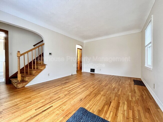 Foto del edificio - 1656 Fremont Ave NW