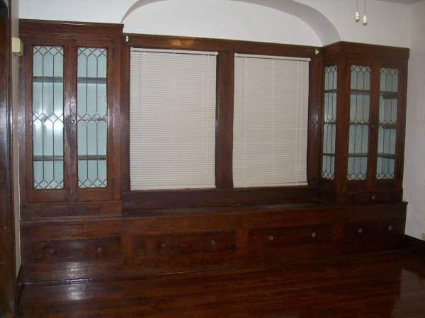 Building Photo - 2074 Clarence Ave