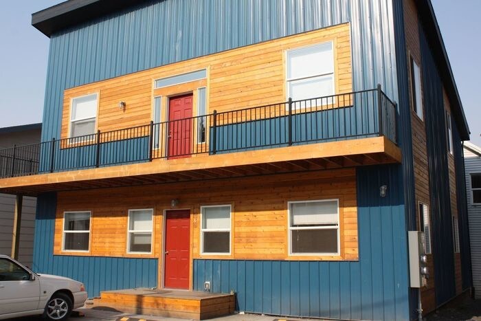 Primary Photo - Great 4 Bed/4 Bath Duplex built in 2016