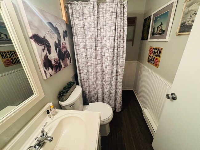Main Level Half Bath w/ washer & dryer - 314 W 12th St