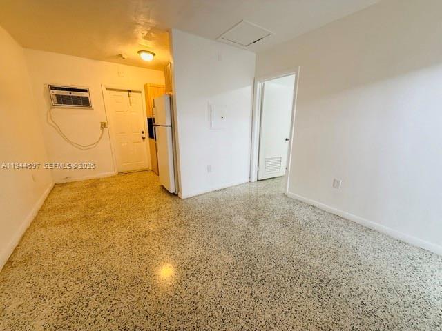 Building Photo - 1640 NE 127th St