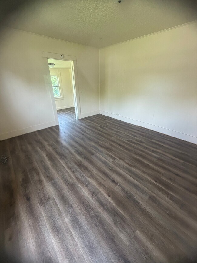 Foto del edificio - 2026 E 5th St