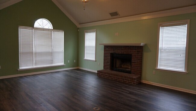 Foto del edificio - Beautiful Home in Wood Valley