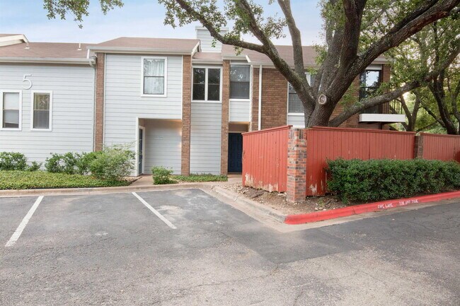 Foto del edificio - 7635 Guadalupe St