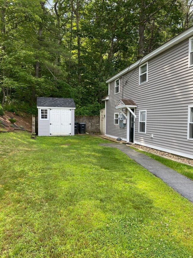 Building Photo - 53A Webster Ave