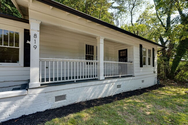 Photo - 819 Federal St House