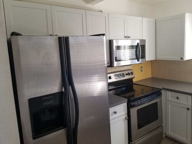 Building Photo - 1201 S Flagler Ave