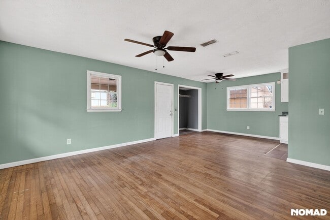 Foto del edificio - 1471 Stringer Rd