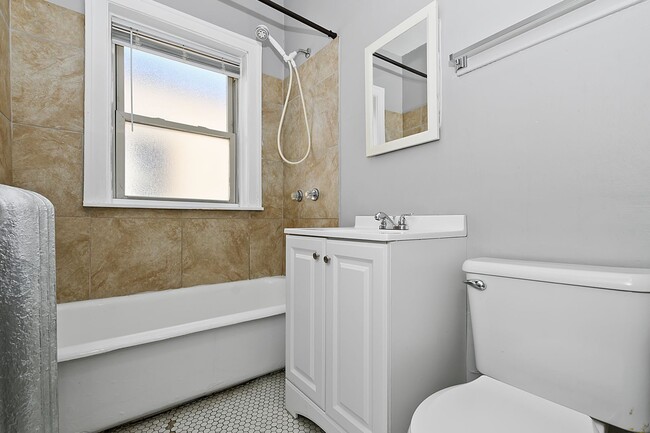 Interior Photo - 8201 S Paulina Street