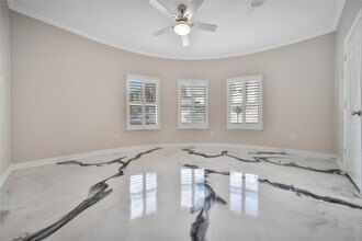 Building Photo - 1515 Hyde Park Blvd