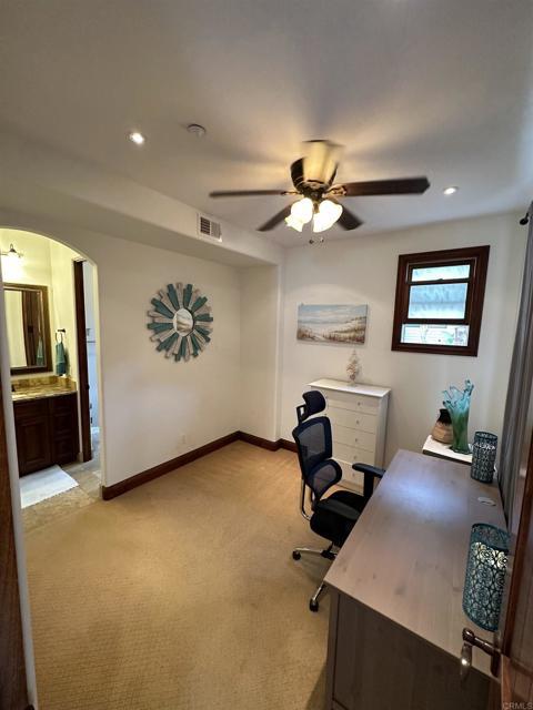 Foto del edificio - 1552 Summit Ave