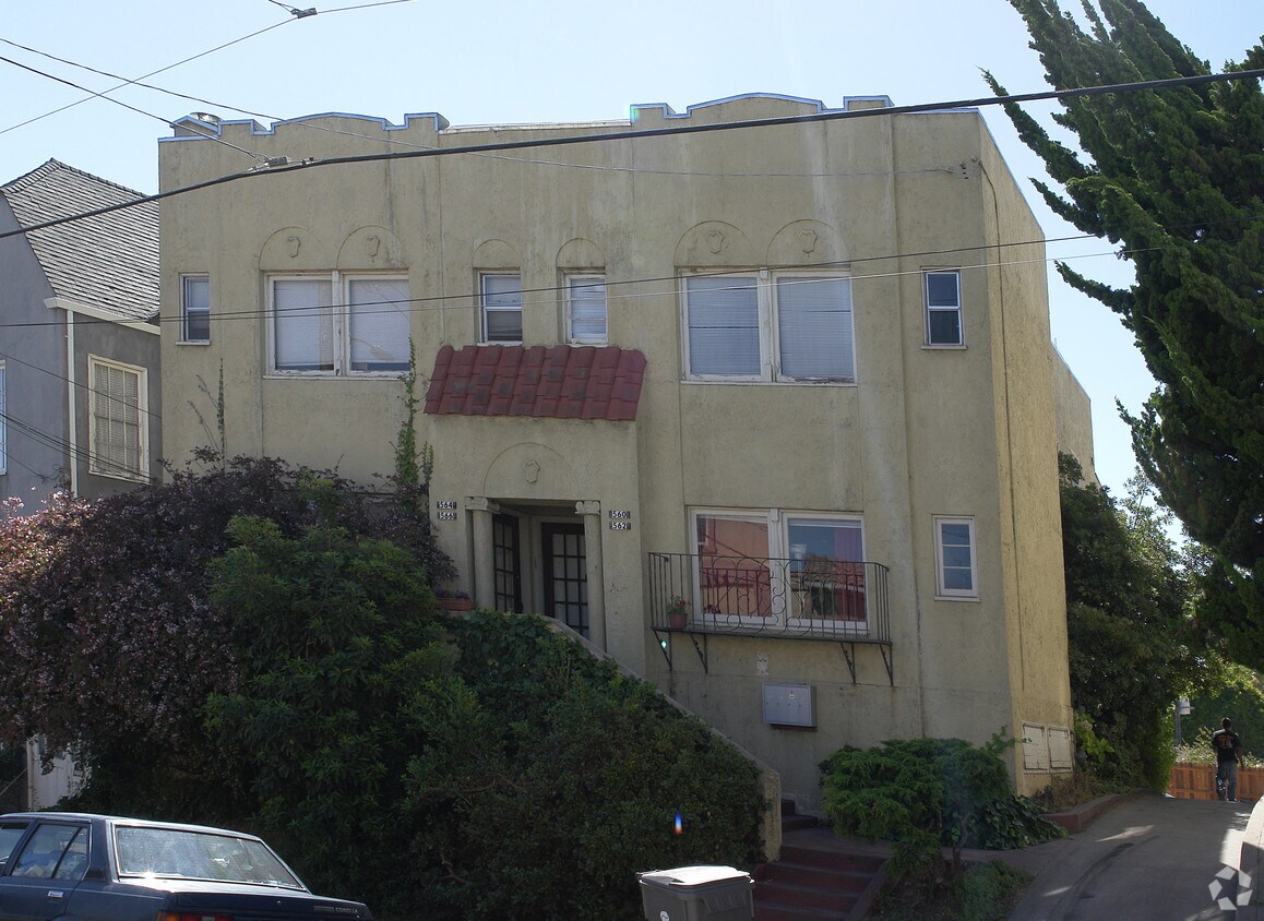 Building Photo - 560-566 Merritt Ave