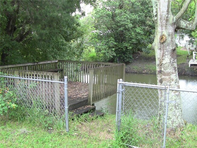 Building Photo - 7234 Cherry Laurel Dr