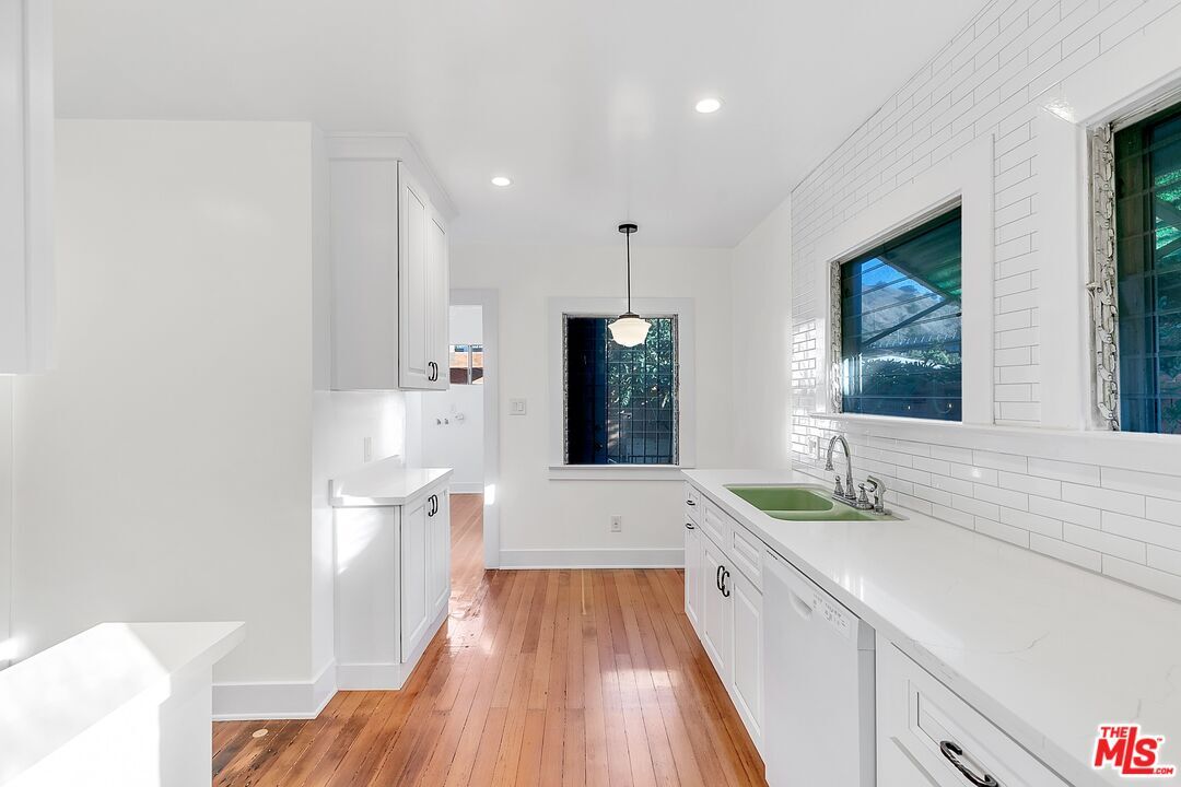 Foto principal - 6220 Hayes Ave