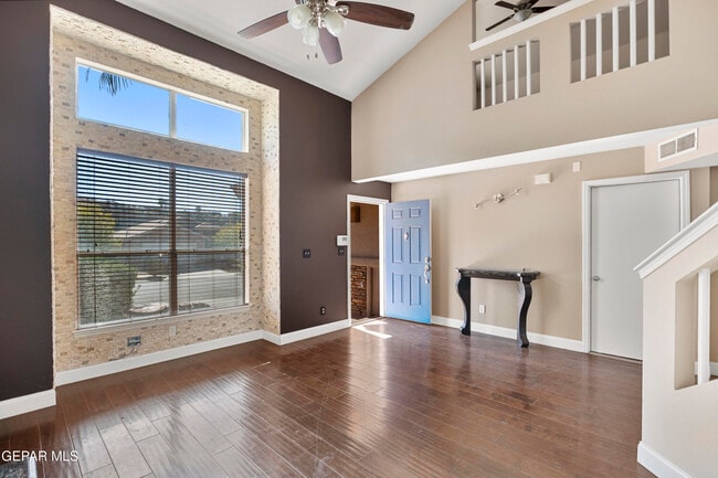 Building Photo - 6609 Parque Del Sol Dr