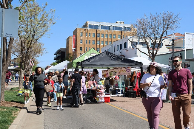 Shop, eat, and enjoy live music at Midtown Walkabout with giveaways and pop-up fun.