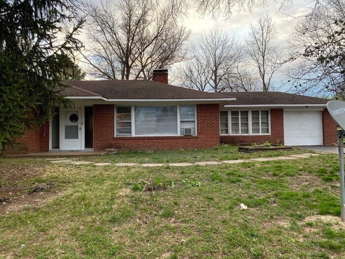 Primary Photo - 10000 Knollcrest Ct