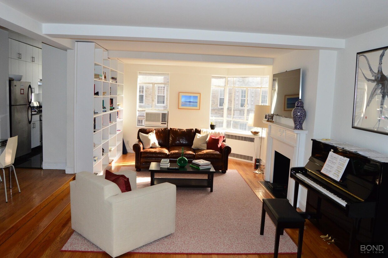 Primary Photo - 20 Fifth Avenue