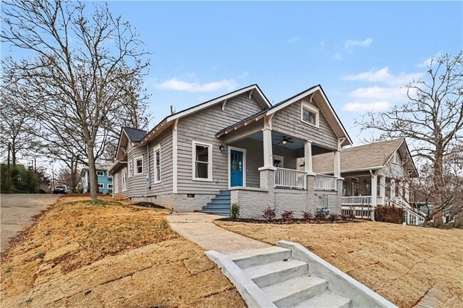 Building Photo - 202 Lansdowne Ave