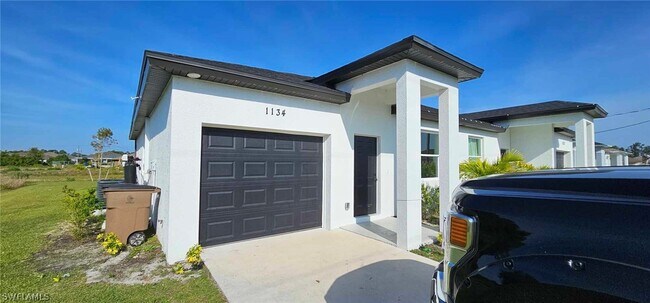 Foto del edificio - 1134 Harry Ave S