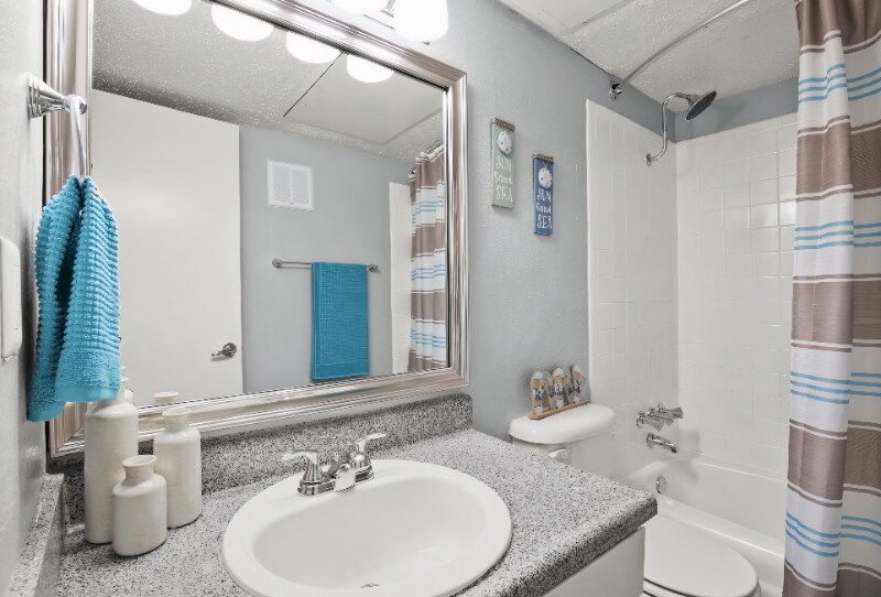 Primary Photo - 3201 E Park Row Dr