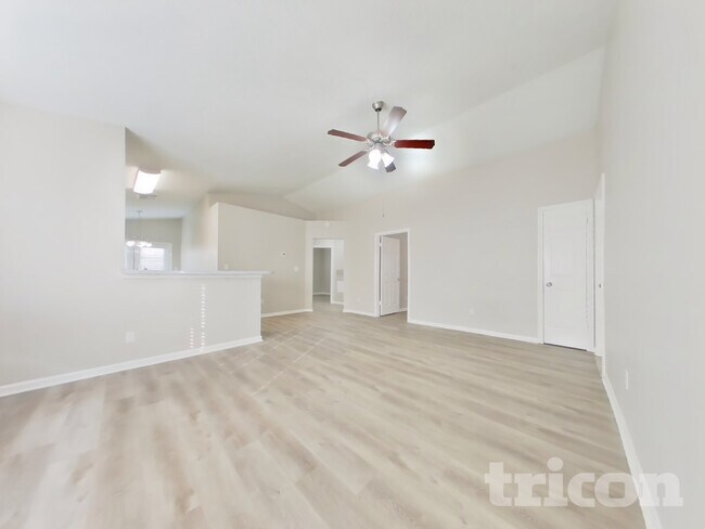 Foto del edificio - 3254 Kelling St