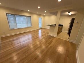 Building Photo - 20 Thornton Rd