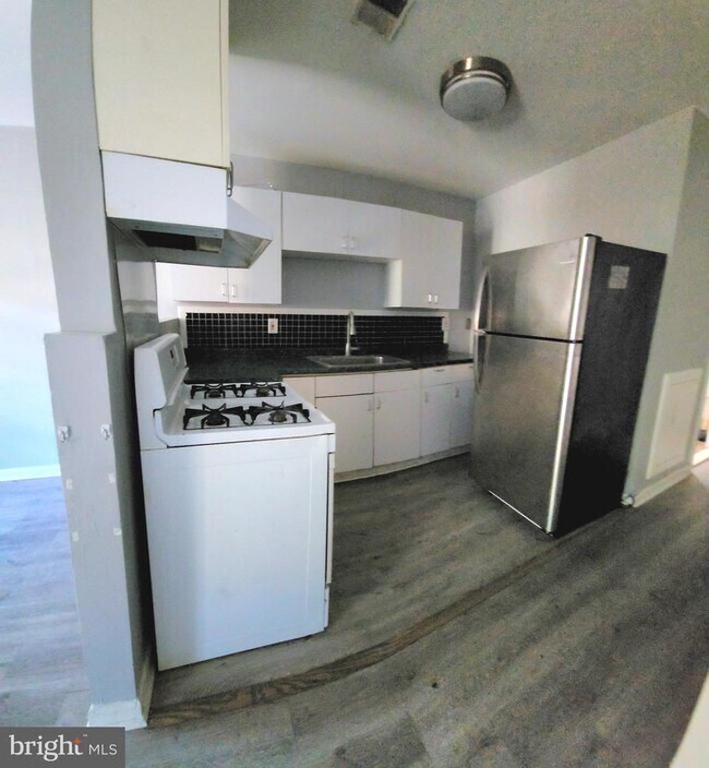 Foto del edificio - 1704 W Diamond St