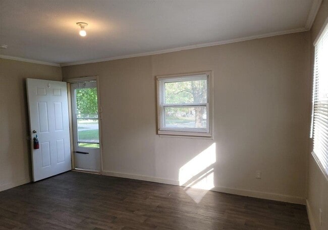 Building Photo - Rent your way to a brighter future!