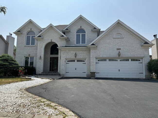 Building Photo - 1937 Yukon Dr