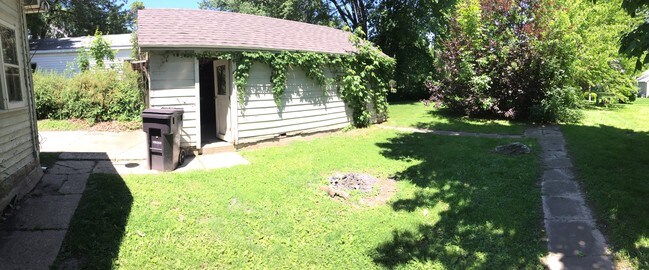 Building Photo - 1816 Walnut St