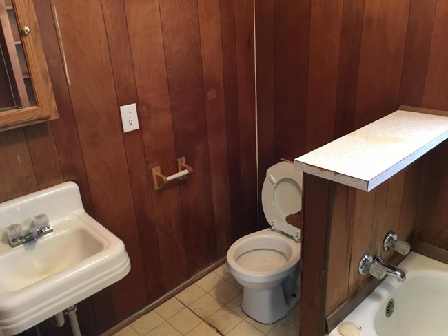 Building Photo - 312 Aden St Apt 5 (Available 12/26/19)