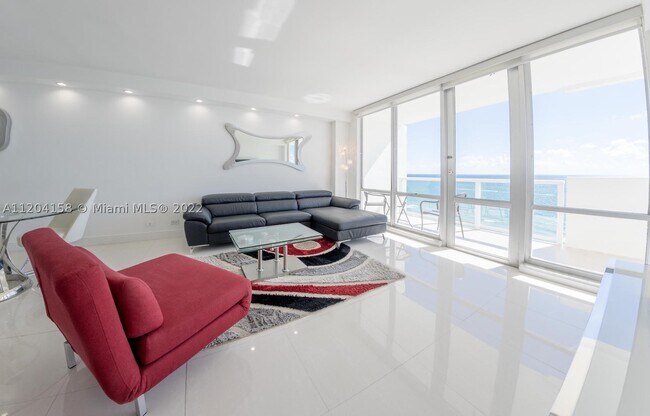 Building Photo - 5601 Collins Ave