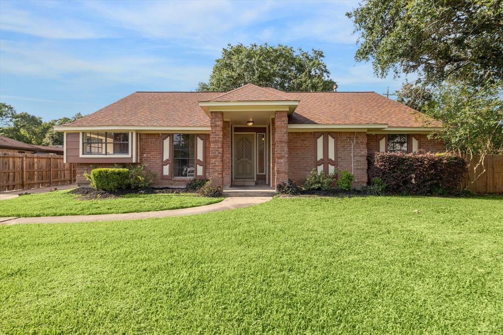Foto principal - 2302 Bright Meadows Dr