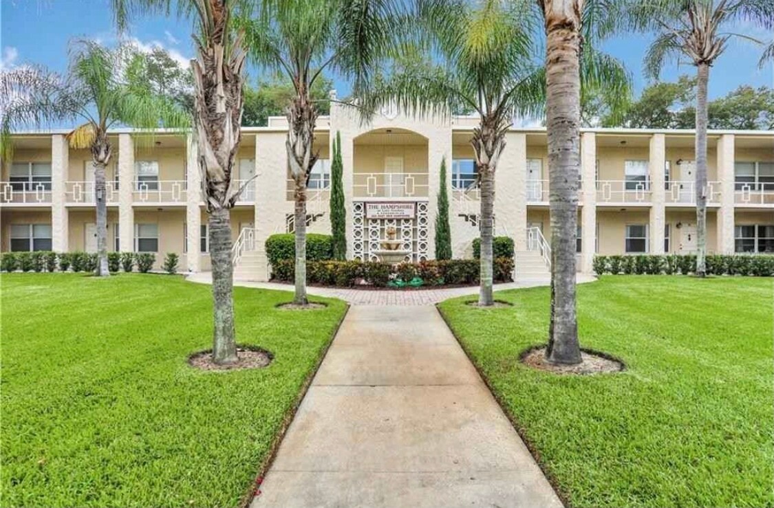 The Hampshire at Lake Ivanhoe - 225 E New Hampshire St