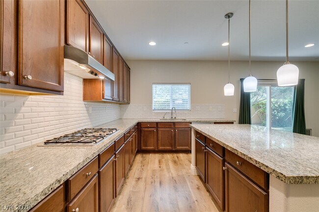 Foto del edificio - 2884 Green Falls Ave